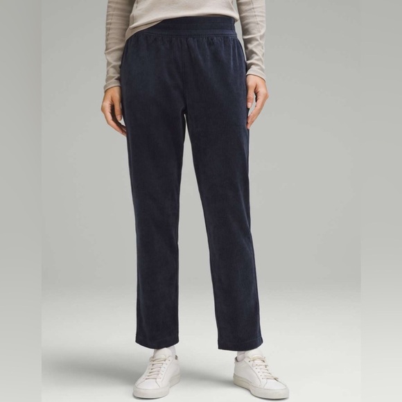 lululemon athletica Pants - Lululemon Scuba Mid-Rise Wide-Leg Pant 7/8 Length *Velvet Cord True Navy Size 8
